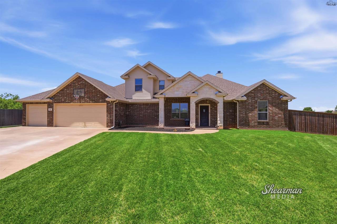 103 Vineyard Court - Photo 1