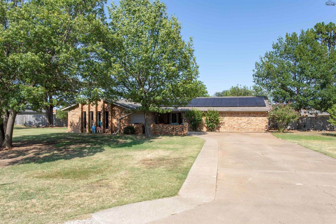1413 Red Fox Lane - Photo 1