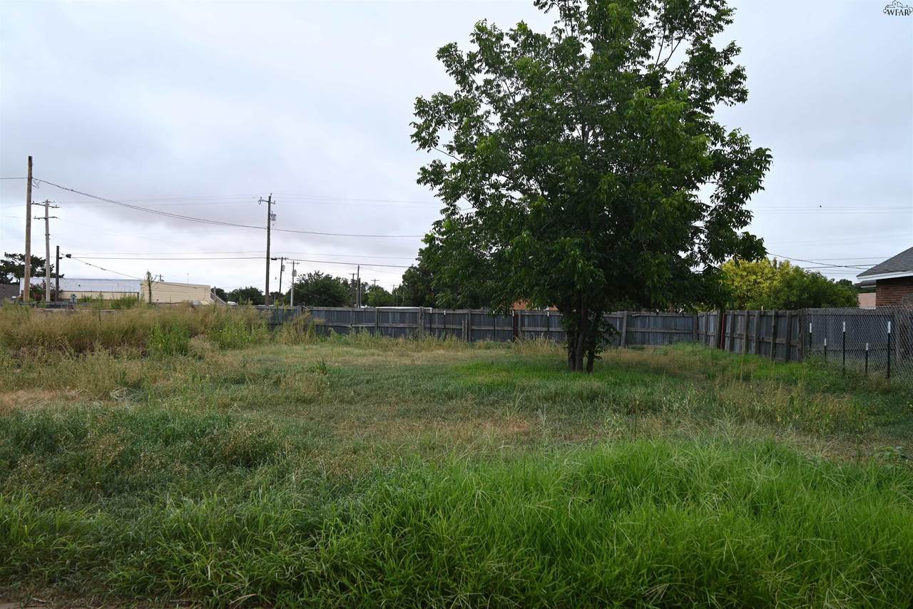 702 Wilbarger Street - Photo 1