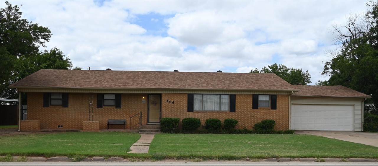 606 Walnut Street - Photo 1