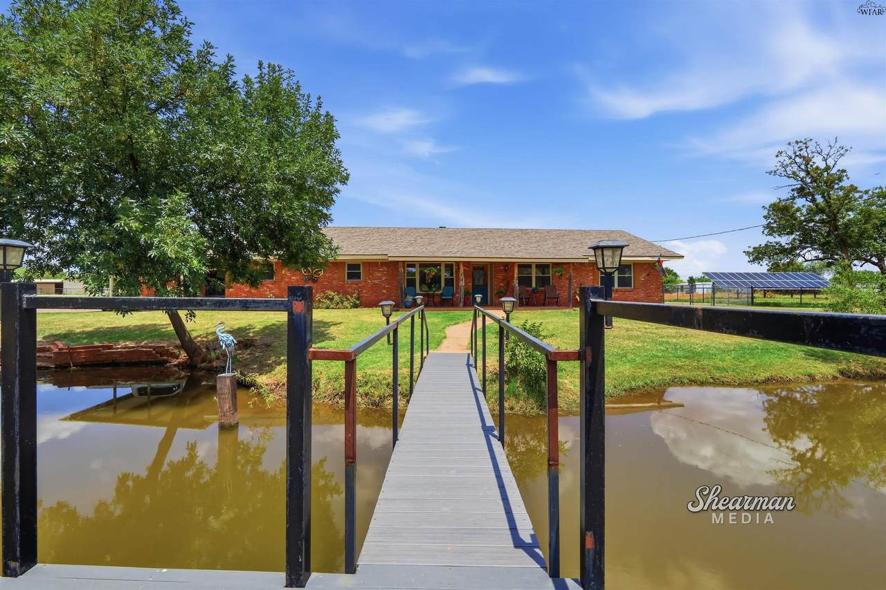 4102 Fm 367 - Photo 1