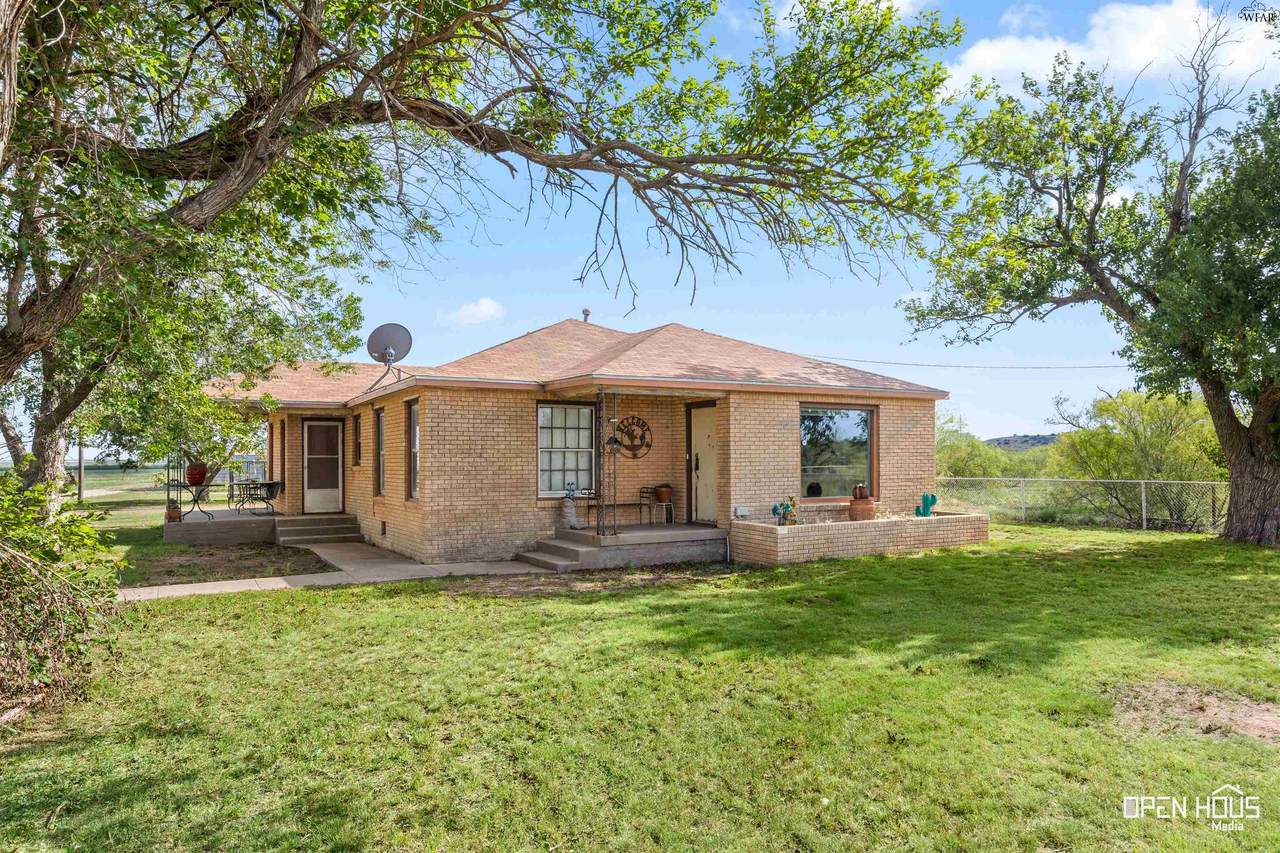 1593 Irvin Rd - Photo 1