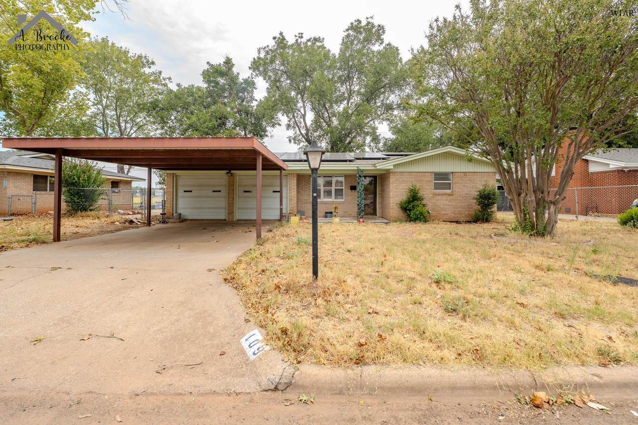 109 Highland Drive - Photo 1