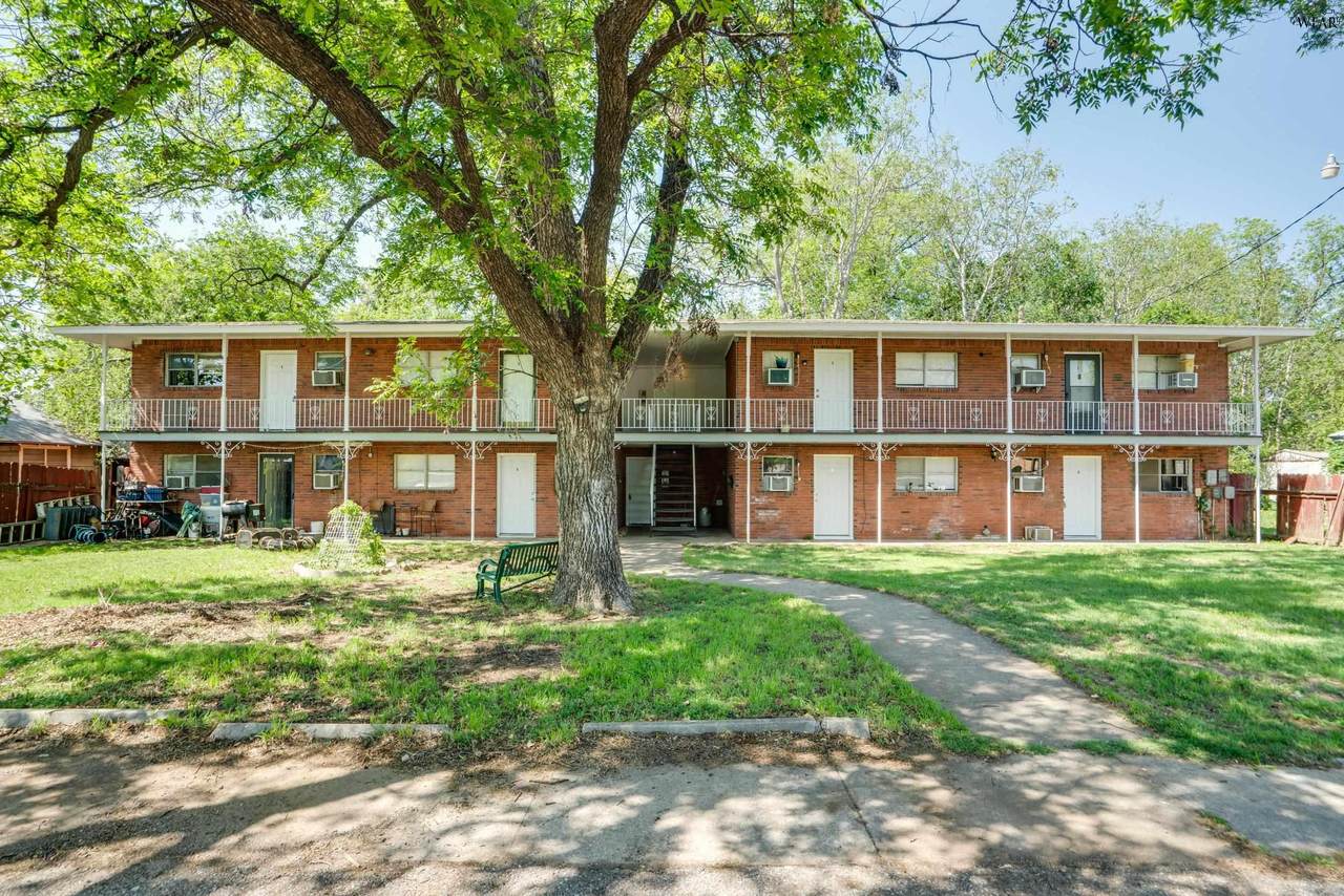 409 Park Street - Photo 1