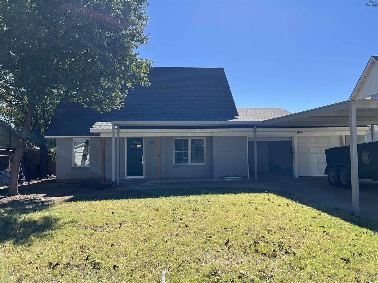 705 West Colema Coleman Avenue - Photo 1