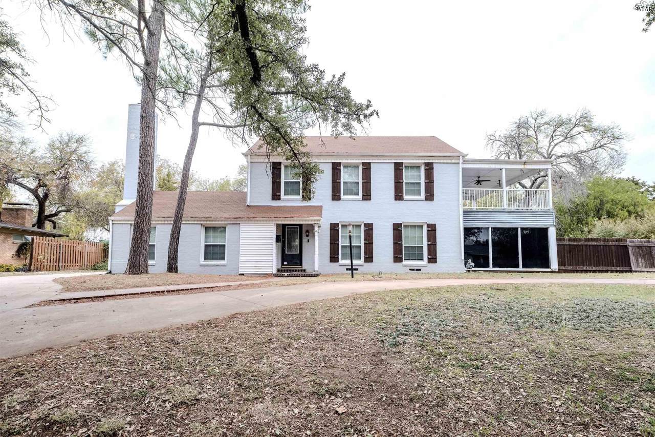 2202 Cooke Avenue - Photo 1