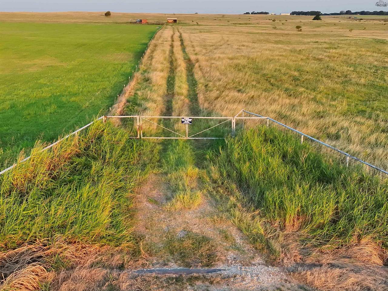 436 County Line Road - Photo 1
