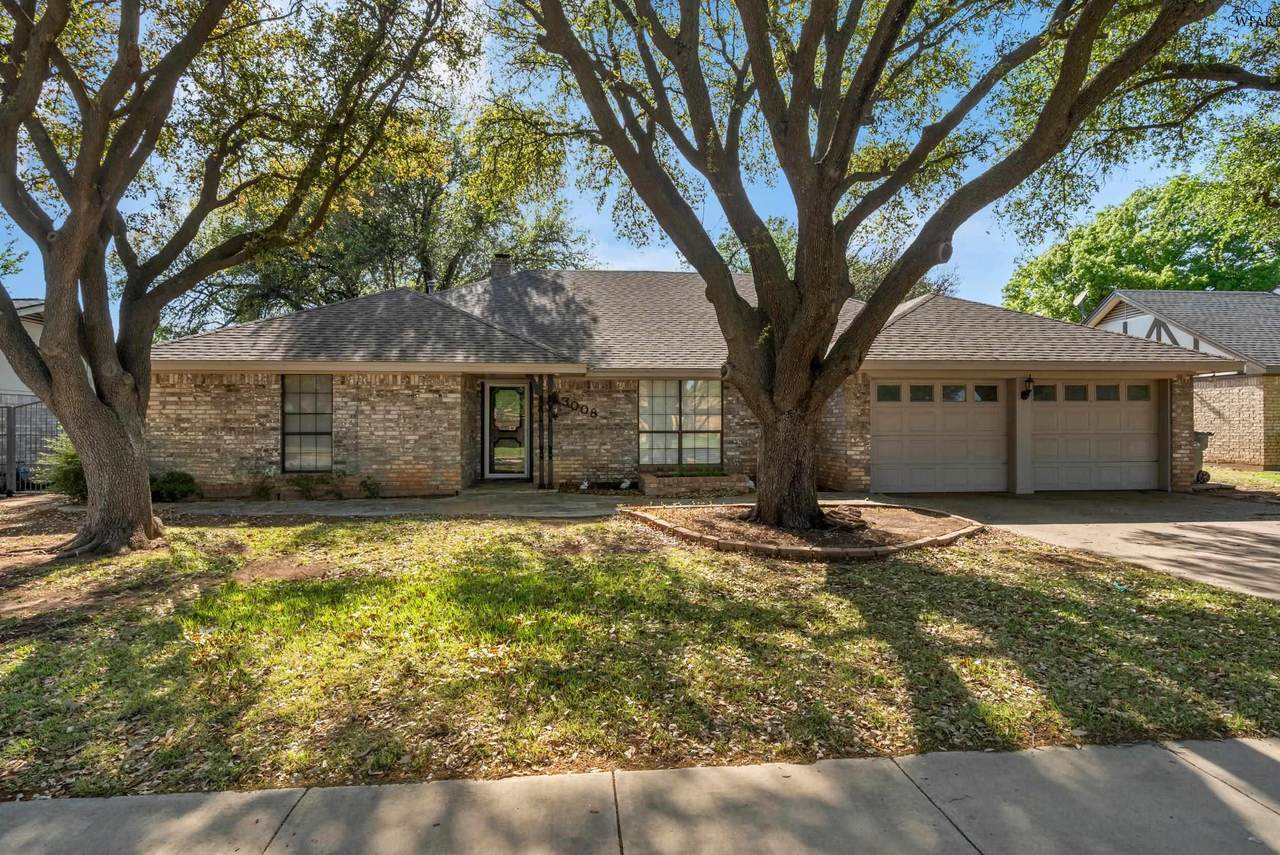 3008 Cromwell Avenue - Photo 1