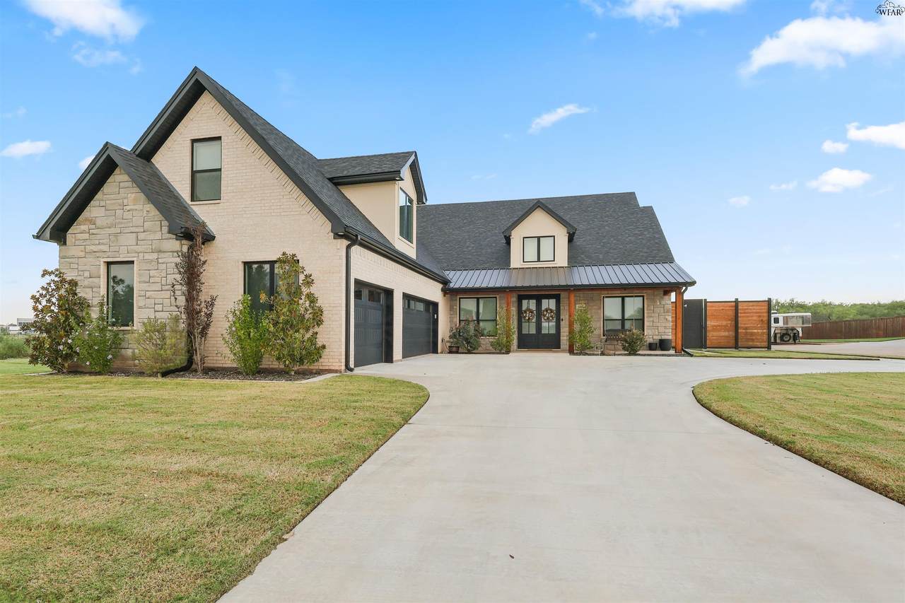 5211 Stone Lake - Photo 1