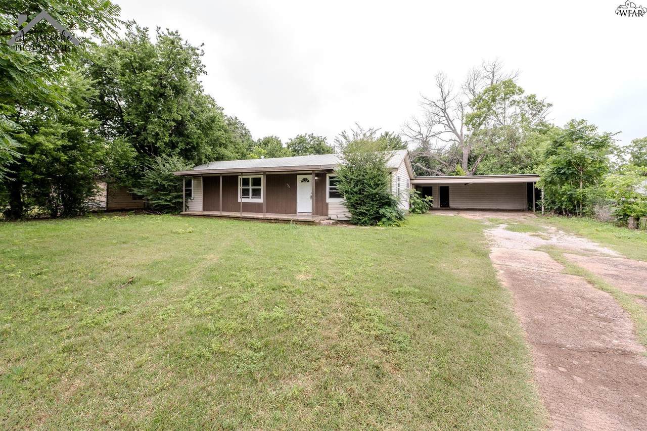 924 Falls Drive - Photo 1