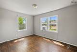 1633 Lucas Avenue - Photo 8