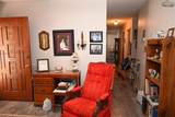 1104 Oak Street - Photo 5