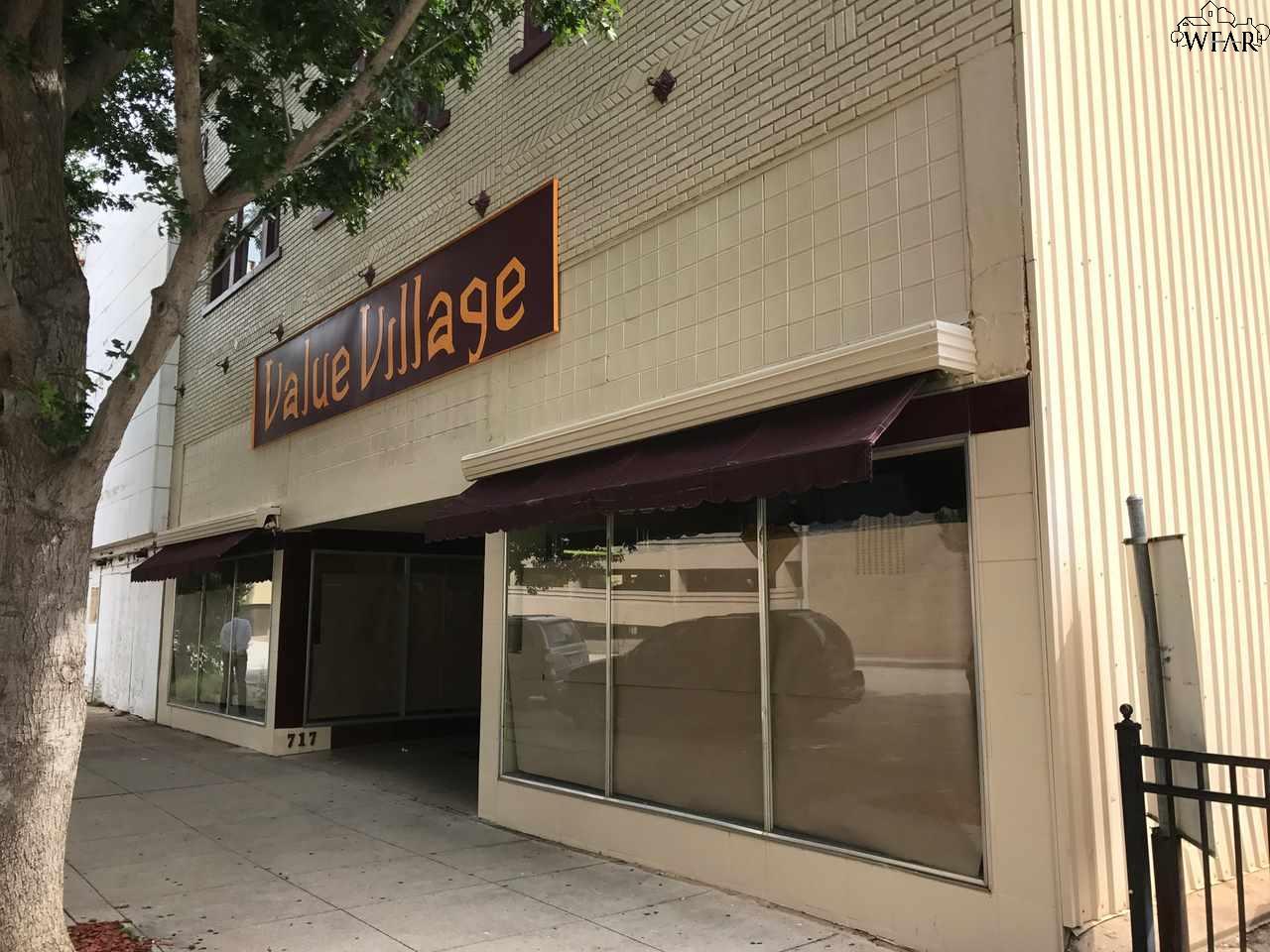 717 Indiana Avenue - Photo 1