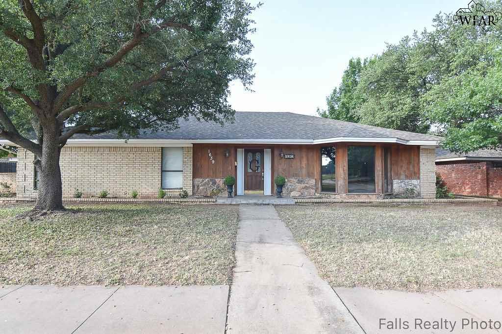 1639 Brenda Hursh Drive - Photo 1