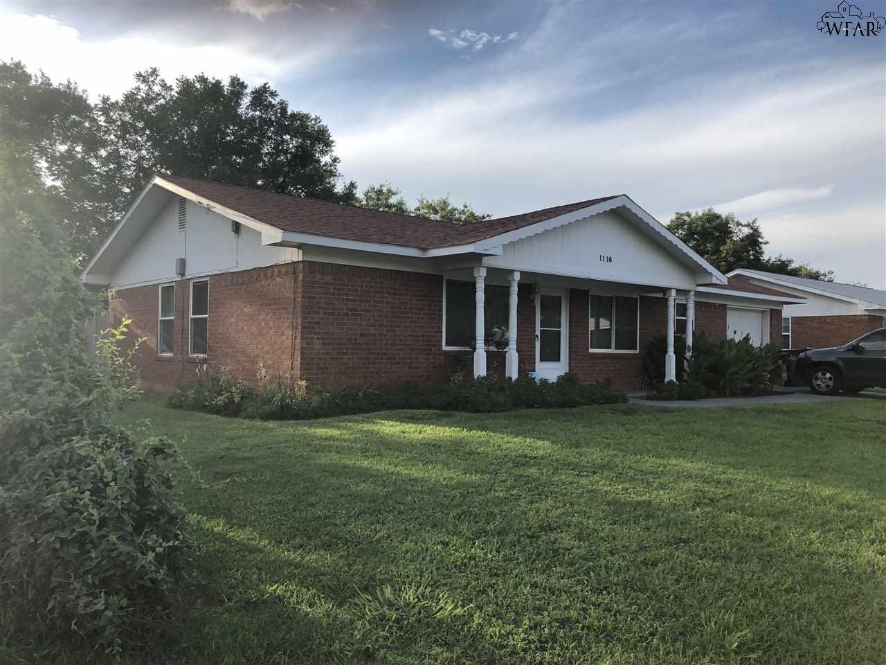 1116 Ridgeway Drive - Photo 1