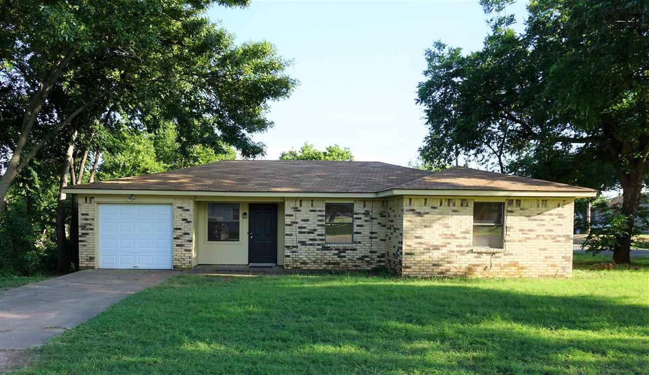 201 Bois Darc Street - Photo 1