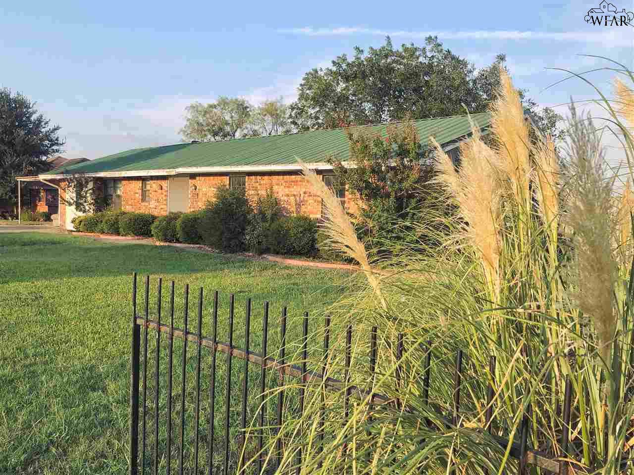 121 Berend Acres - Photo 1