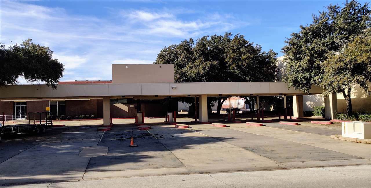 808 Lamar Street - Photo 1