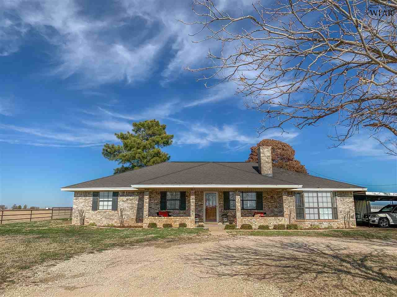656 Schlabs Lane - Photo 1