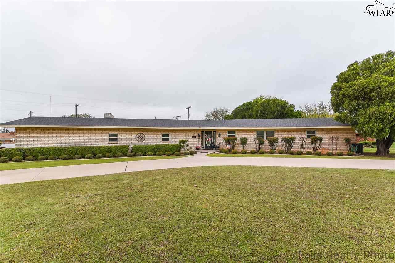 300 Highland Avenue - Photo 1 300 Highland Avenue - Photo 1