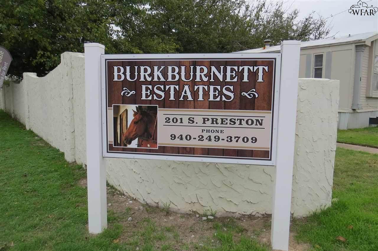 201 Preston Road - Photo 1