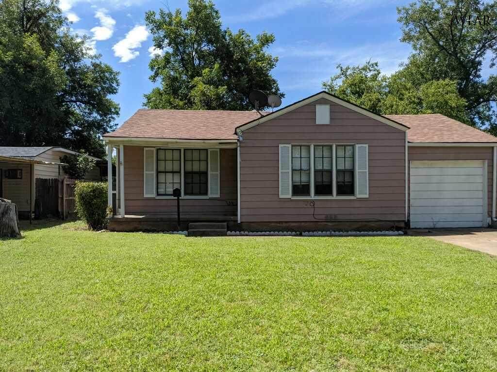 2405 Inglewood Drive - Photo 1