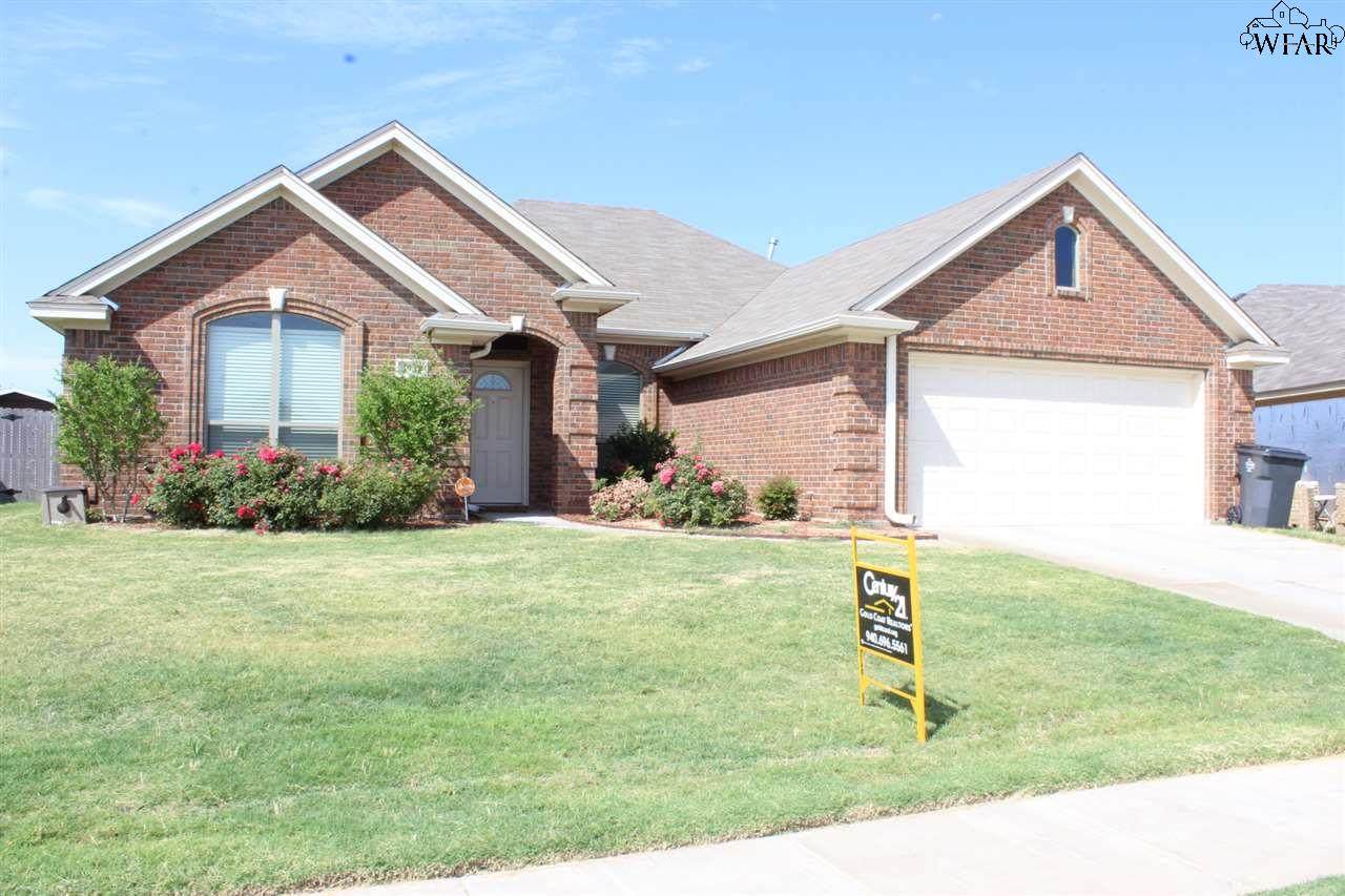 4942 Spring Hill Drive - Photo 1