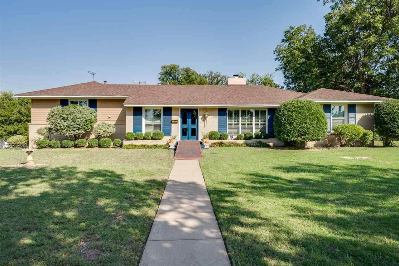 2101 Hiawatha Boulevard - Photo 1