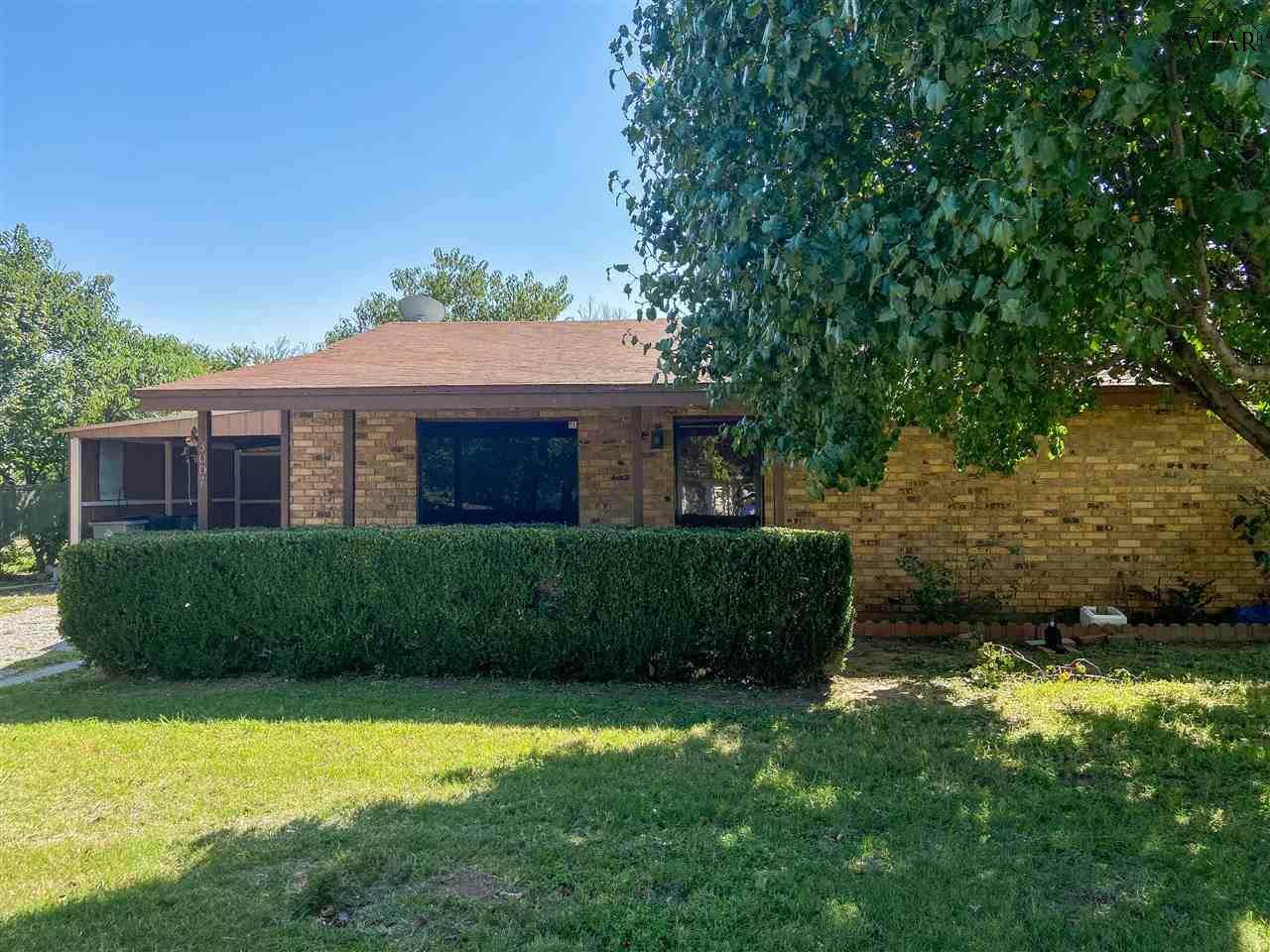 3007 Spearman Lane - Photo 1