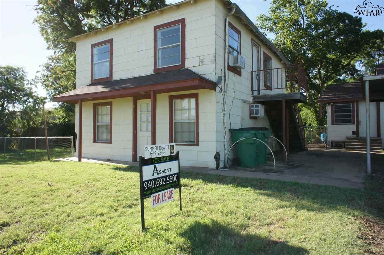 208 Jackson Avenue - Photo 1