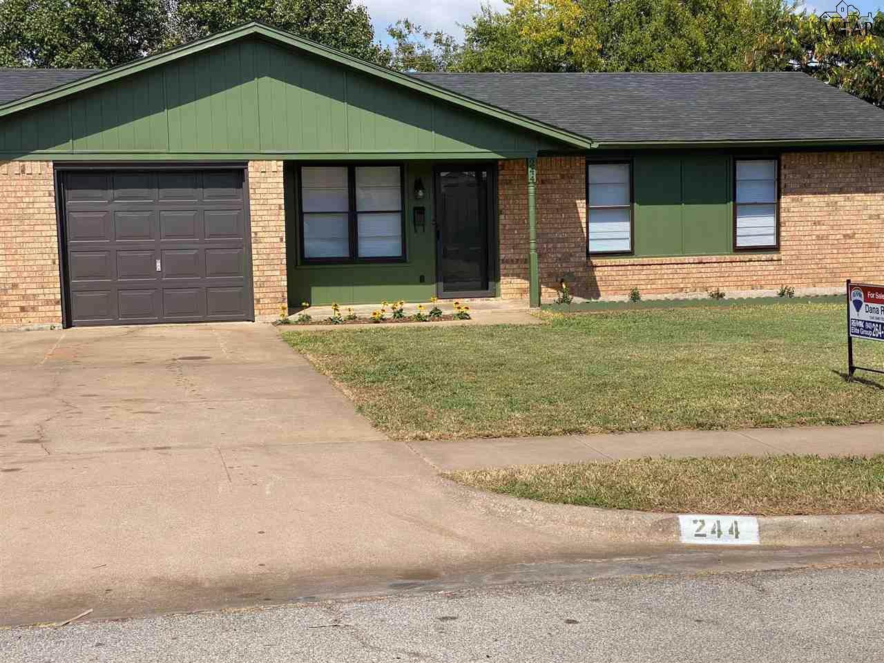 244 Glasgow Drive - Photo 1