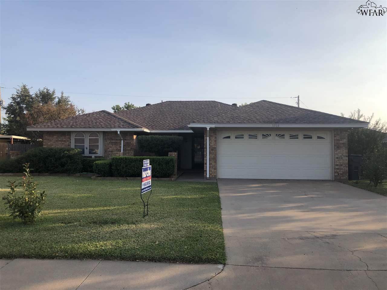 5703 Country Hollow Street - Photo 1