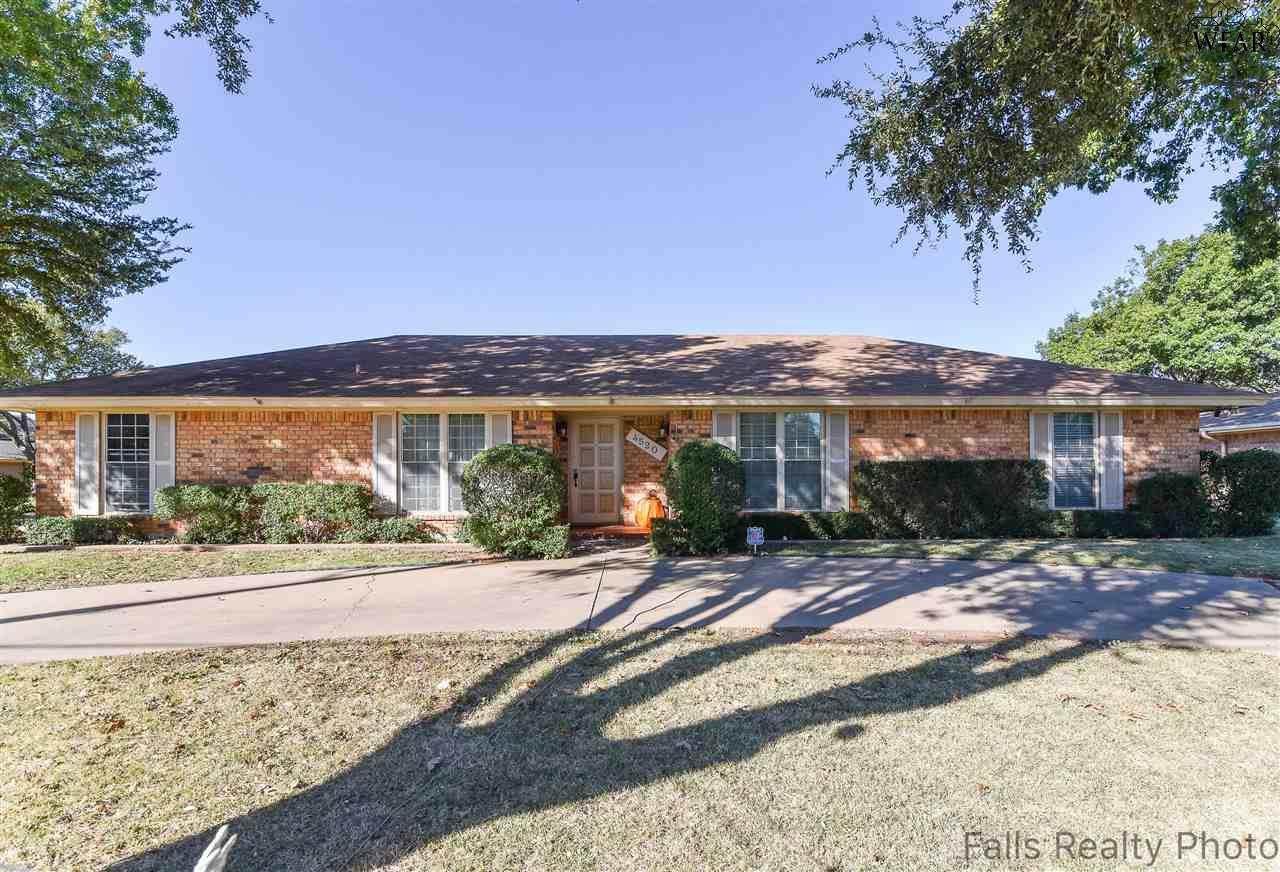 4520 Taft Boulevard - Photo 1
