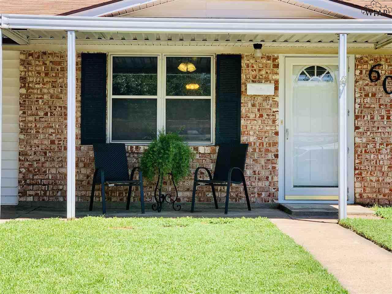 607 Hazel Drive - Photo 1