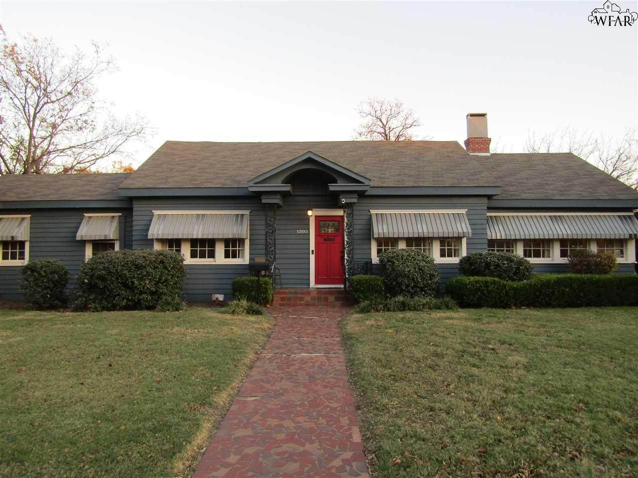 1305 Buchanan Street - Photo 1