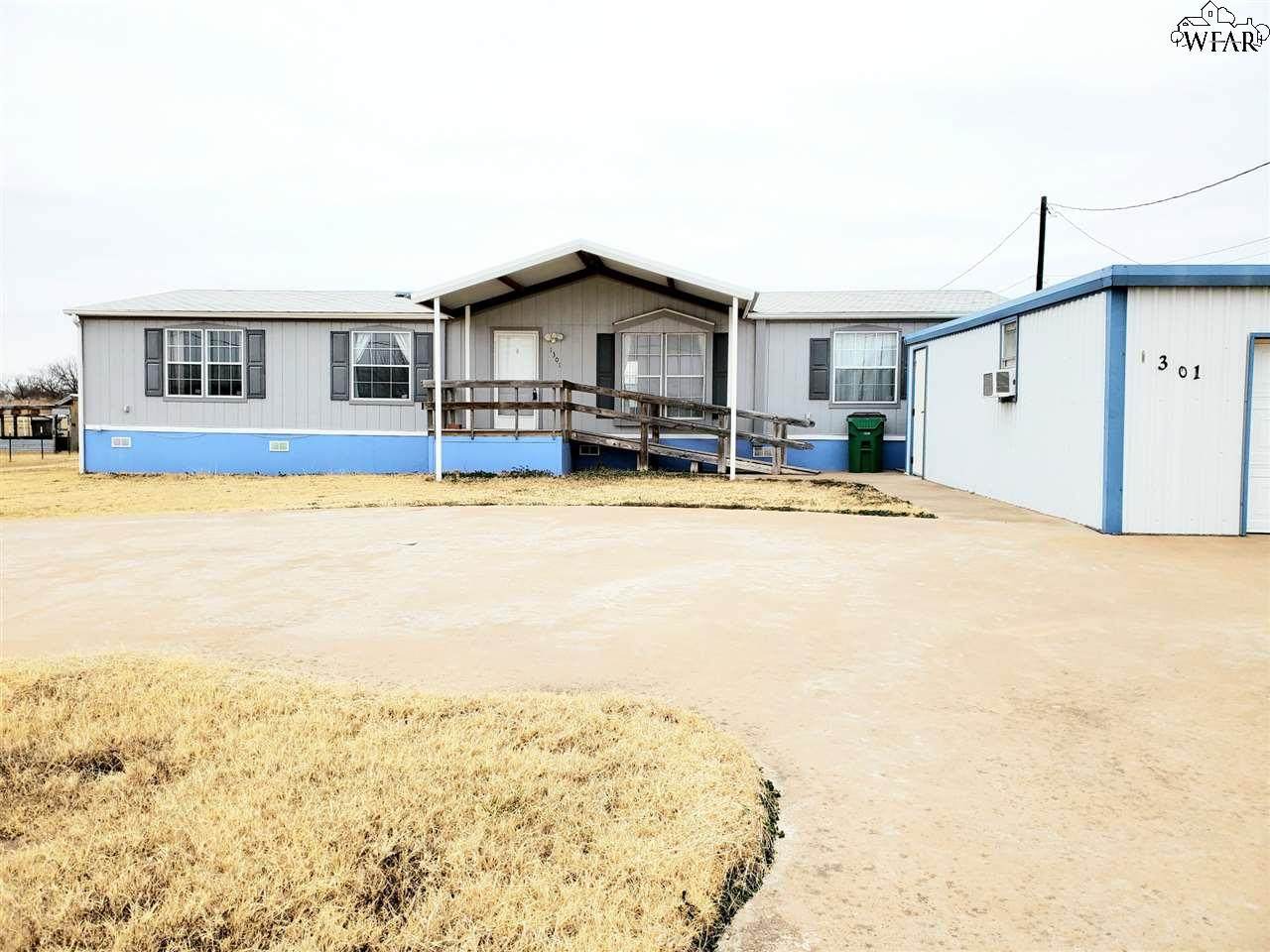 1301 Fm 369 - Photo 1