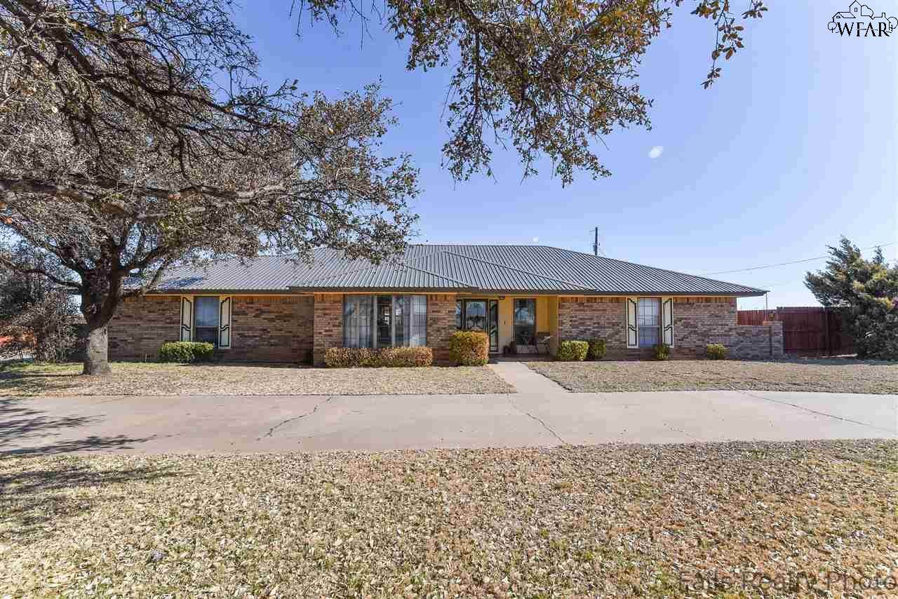 625 Hwy 114 - Photo 1