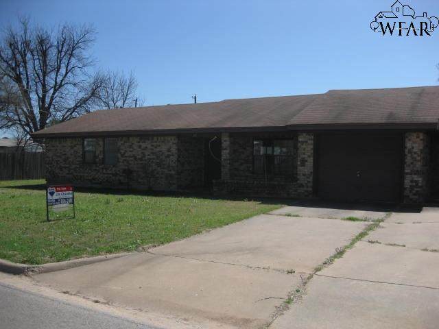 203 James Drive - Photo 1