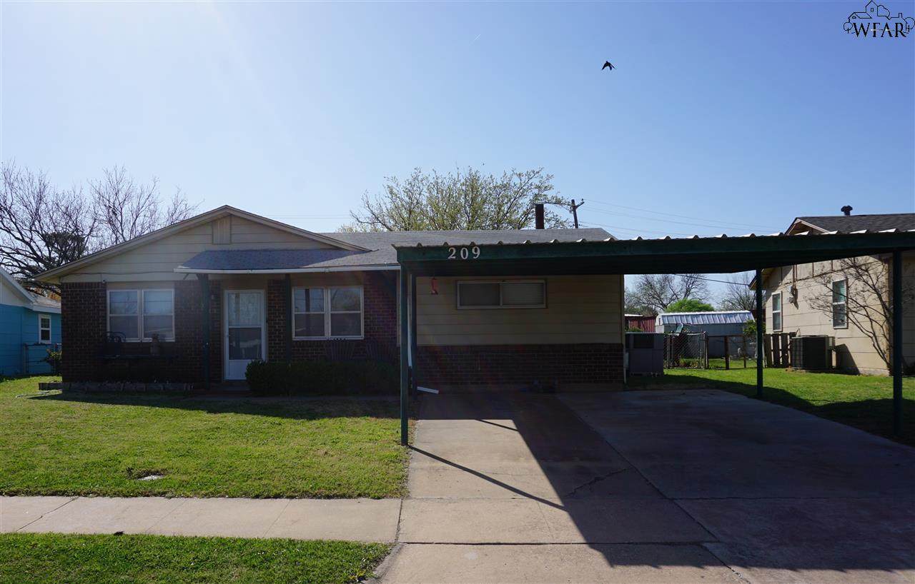 209 Loch Lomond Drive - Photo 1