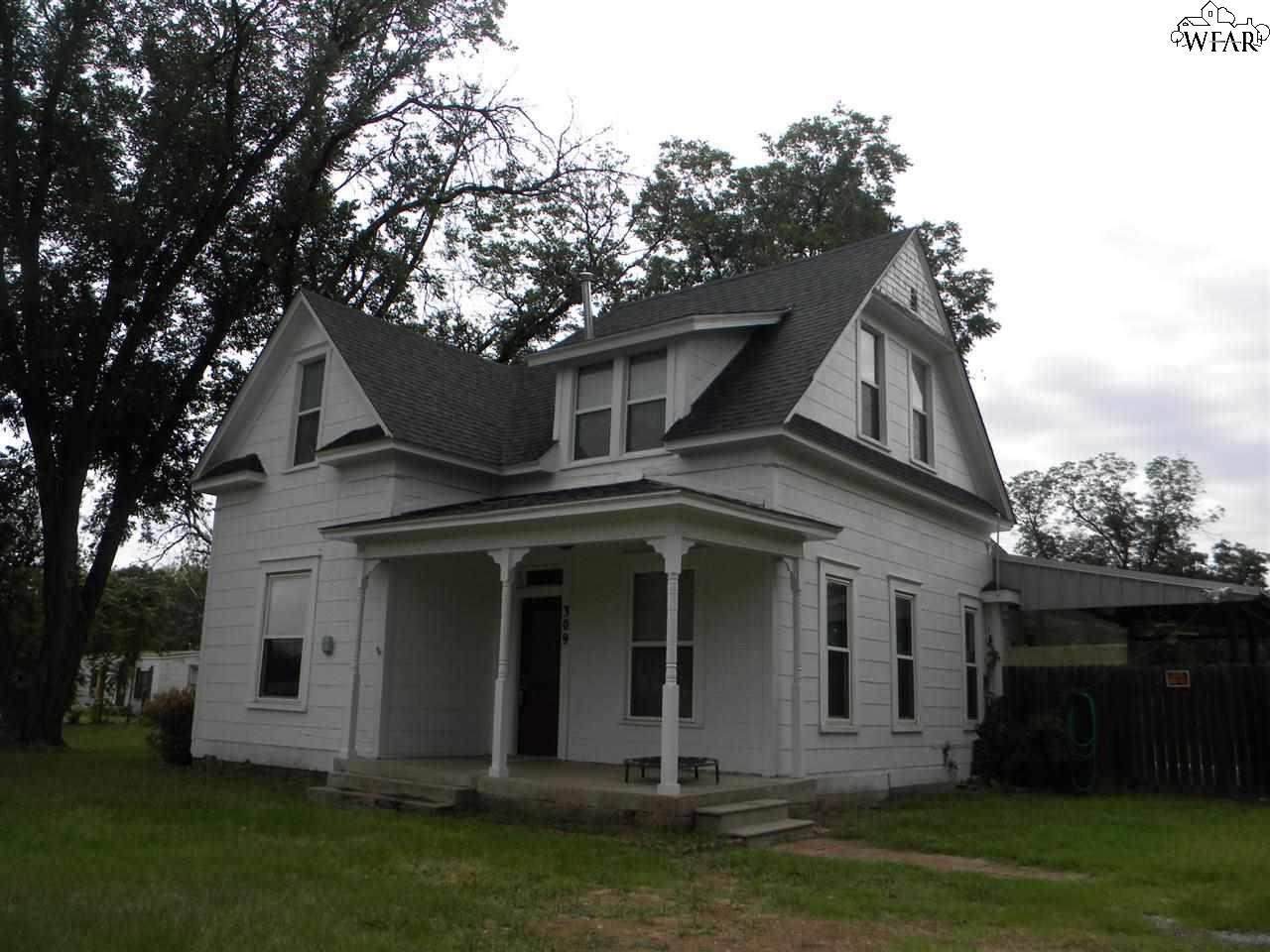 309 3RD STREET - Photo 1