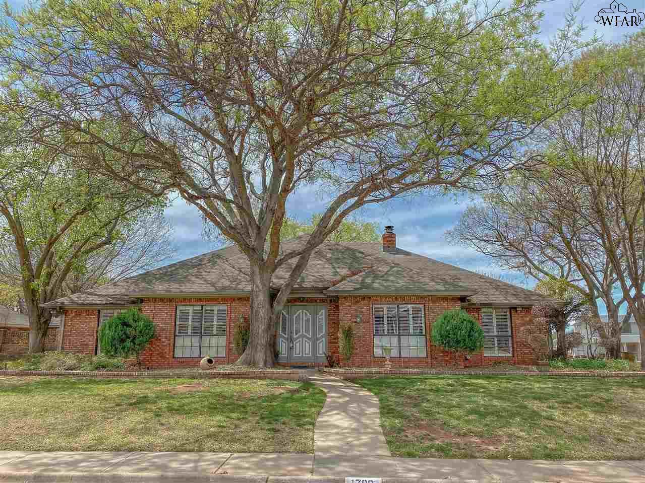 1702 Brazos Street - Photo 1
