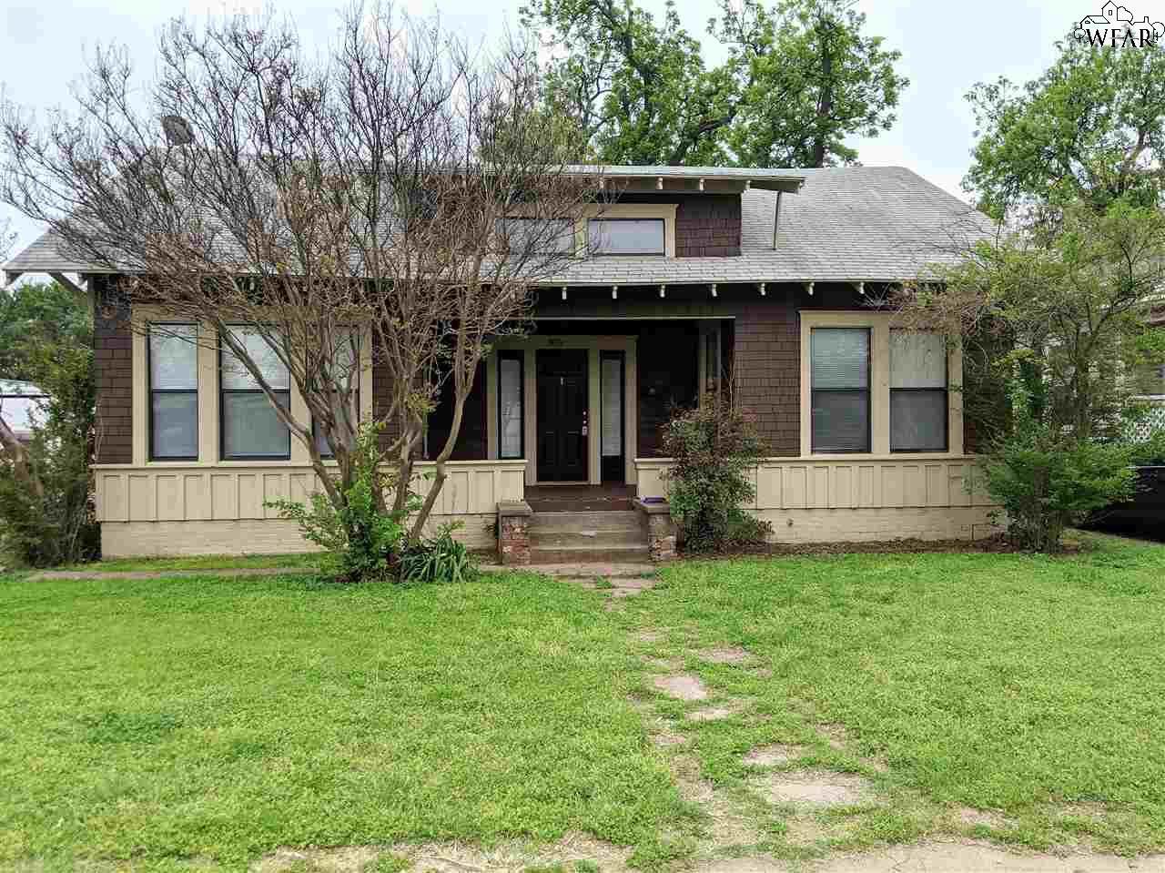 2305 9TH STREET - Photo 1