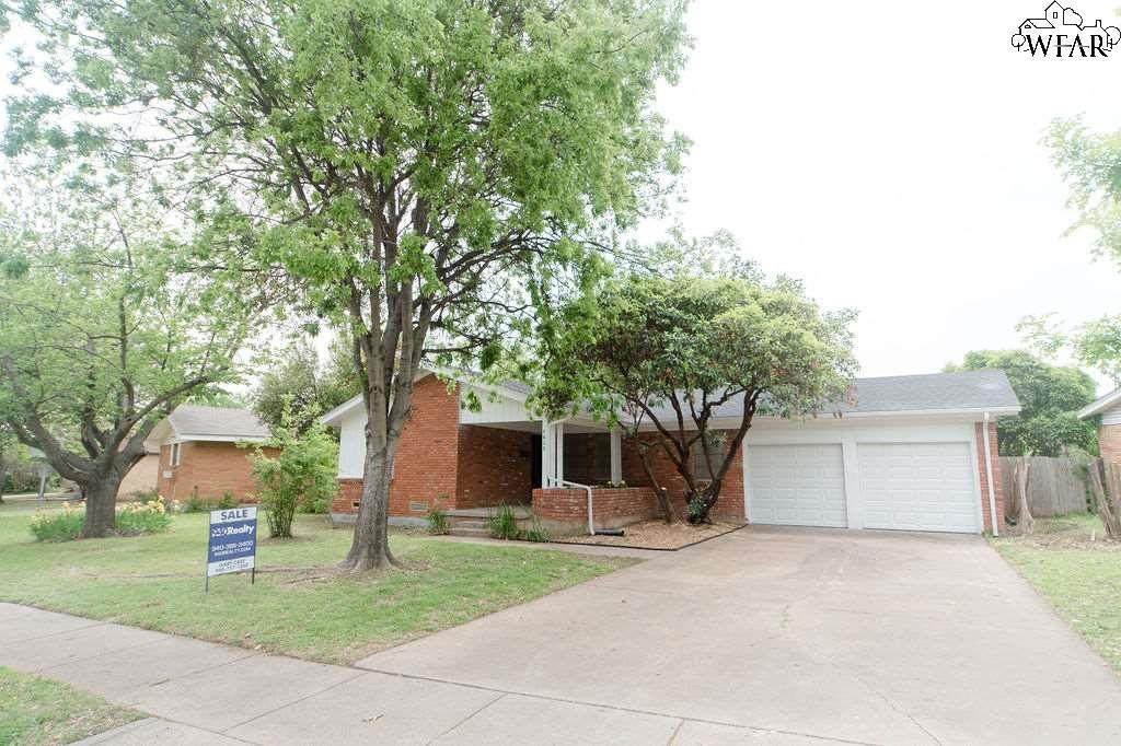 4628 Pendleton Drive - Photo 1