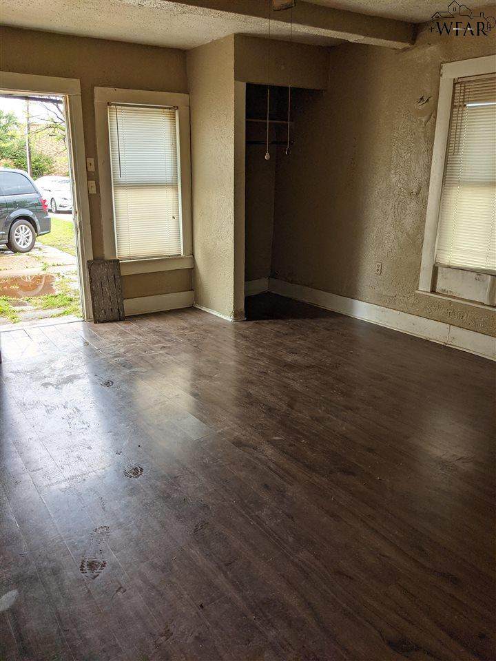 1317 11TH STREET - Photo 1