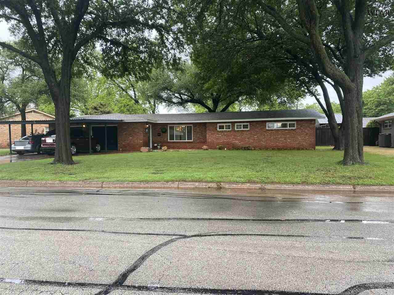 4506 University Avenue - Photo 1
