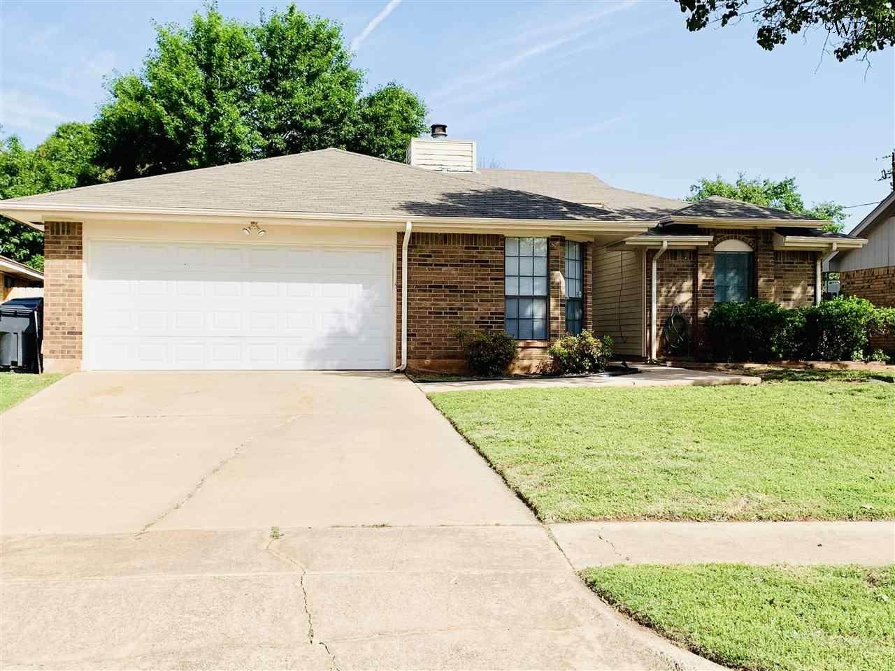 4904 Cypress Avenue - Photo 1