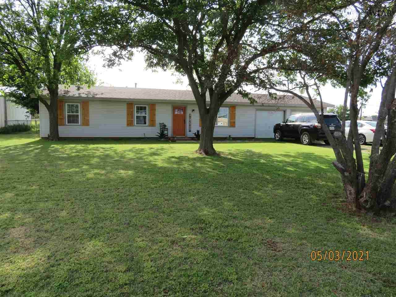 2250 Fm 369 - Photo 1