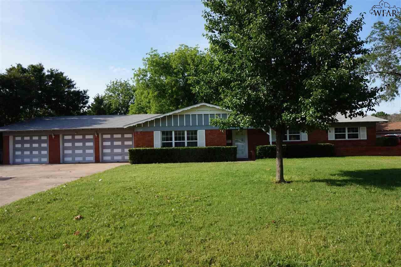 4514 Wynnwood Drive - Photo 1