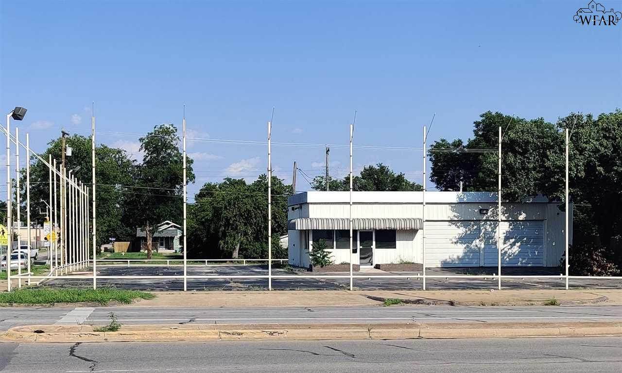 1803 Kemp Boulevard - Photo 1