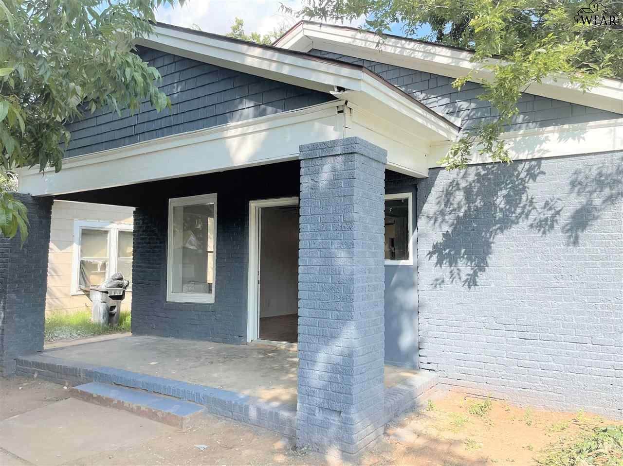 2215 Taylor Street - Photo 1
